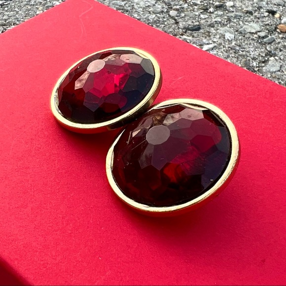 Vintage Garnet Cabochon Clip Earrings - Picture 1 of 9